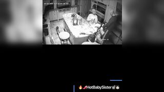 (coloque em modo tela cheia)Dono de arbnb colocou câmera escondida