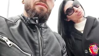 They load a Milf in the car (Fingering)