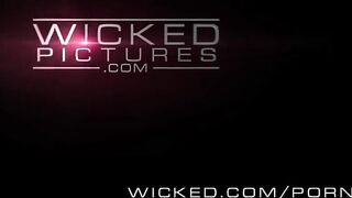 Wicked - Two country girls learn how to get along