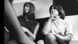Vintage lesbian smokers