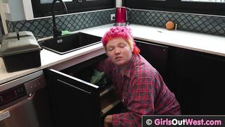 GIRLS OUT WEST - Hirsute lesbian with big clitoris fucks hot shaved MILF (Lesbian Hot)