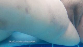 BBWs in a pool