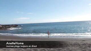 copines lesbiennes a la plage en cam direct 