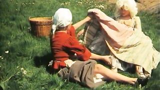 Hairy Pussy Lesbians Munching Fields