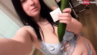 Juicy Cute Amateur Ellie Lush Masturbates Solo & Fucks Her Tight Pussy With Thick Cucumber - Mydirtyhobby