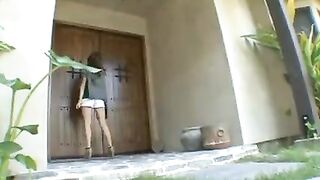 The first Lesbenerfahrung with the neighbor