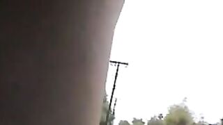 NUDE CURVY GIRL WALKING--VERY SEXY CURVY ASS