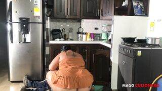 GIRL HIRES PLUMBER TO FIX BROKEN PIPE AND PAYS HIM WITH A FUCK