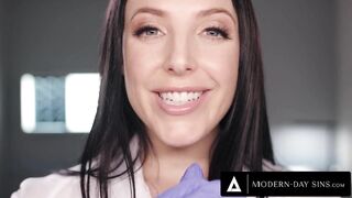 MODERN-DAY SINS - Massive Natural Tits Lesbian Arabelle Raphael Sneaks Out To Satisfy Cock Cravings!