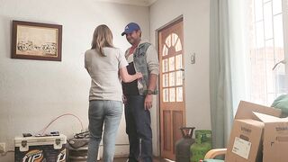 Watching how random pizza guy fuck my wife in the ass