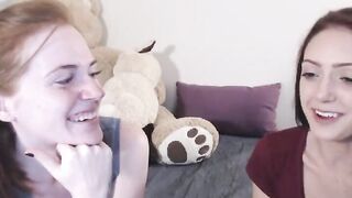 redhead lesbian webcam