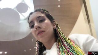 Public Cumwalk in Shopping Mall
