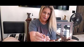 My Friends Hot Mamma Needs Aid Getting Over Divorce Preview Clover Baltimore WCA Productions