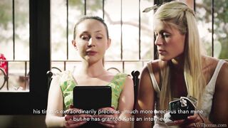 Sweet Cat fingers her girlfriend to an orgasm