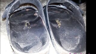 Worn Out Sandals, Peeing & Playing With My Holes In Public Throne room