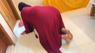 Big Ass Curvy Muslim Sexy Stepmom Stuck under Couch Then She wish Anal fuck from me!