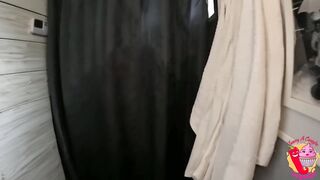 Threesome in the car
