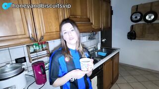 Partita di derby finisce in scopata per una vera coppia amatoriale calda e arrapata-Dialoghi ita