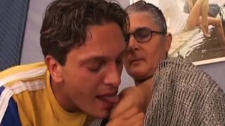 Horny French granny fucked in butthole before a creampie