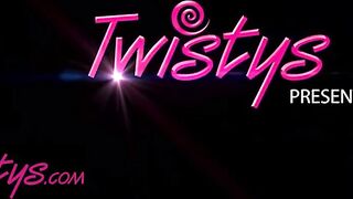 When Girls Play - Alina Lopez , Ivy Wolfe - Tongue Twister