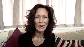 Gorgeous mature vibrates her unshaved snatch at the casting