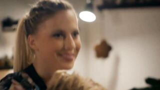 Lafee (Christina Klein) und Franziska Benz AWz Verfuehrung.