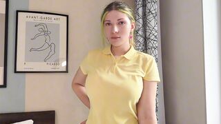 "Please just don't complain to my superiors!" I banged the girl who delivered my order