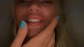 Swedish OnlyFans Modell Bangs a Stranger/Fan at Hotel (Svensk)