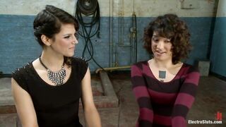 Bianca's Curly Snatch Hairless Live on Electrosluts!