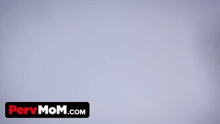 Stepmom Vanessa Cage Needs Help With Stretching Her Butt - PervMom