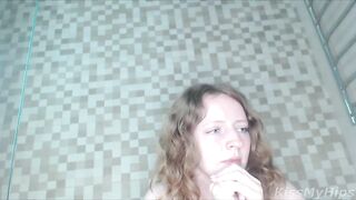 Trying To Be Hot But It's 1am And YOU're In A Tub (livestream)