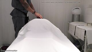 Legit massage client gets a pleased ending