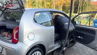 Straight from the car wash, right into that MILF cunt! Apprentice 18 + gives it her all!!