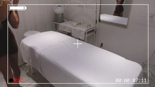 Fitness Model Massage Client Returns for Another Session