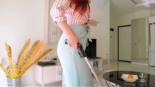 Fit Step Mom caught me with a boner during the time that cleaning and helped me cum on her biggest ass