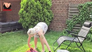 A Busty MILF Is Gonna Fuck the Repairman and Swallow a Nice Dose of Cum
