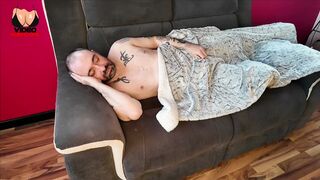 This hottie Wakes Me up During My Nap so That I Can Fuck Her Twat!