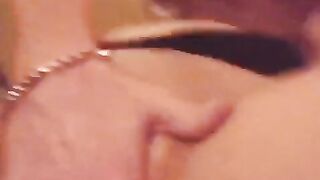 Making her pussy cum with my hands