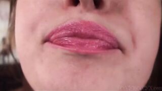 LIPSTICKED LIPS ARE GREAT AROUND YOUR COCK