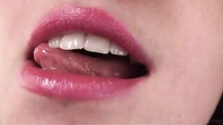 LIPSTICKED LIPS ARE GREAT AROUND YOUR COCK