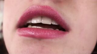 LIPSTICKED LIPS ARE GREAT AROUND YOUR COCK