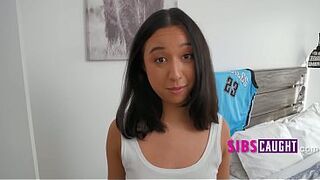 Stepsister Uses Stepmom’s Underclothes to Seduce Stepbrother