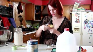 Making pizza dough
