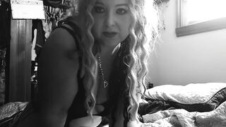 Teasing and fucking a vibrator