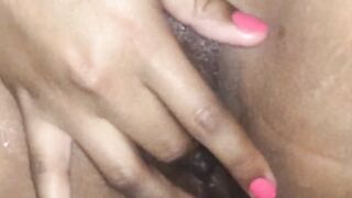 Pretty vagina squirt