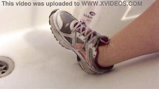 URBAN TRANSGRESSION: Nicoletta Cleans Her Dirtiest Sneakers in the Underground Washroom
