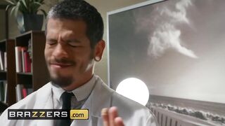 Brazzers - Doctor big tit asain nurse Gia Milana