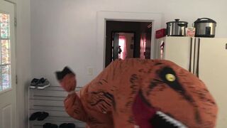 Hawt cosplayer play just dance with garments on. Family friendly content.