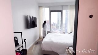 Horny Latina Bianca Bailee Sex-toy Blasts Her Soaked Snatch