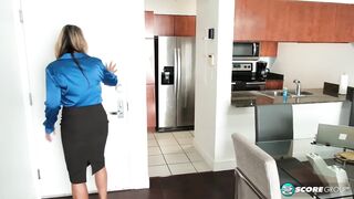 Wife and sexy mommy Gal Jackson, 51, fucks her co-worker
